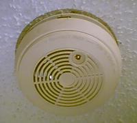 Residential ceiling-mounted smoke detector